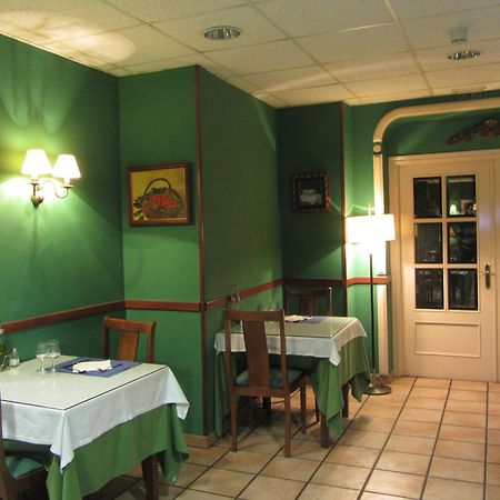 Hotel Villa De Utrillas Екстер'єр фото
